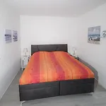 Haus Berlin Hamburg 73 *